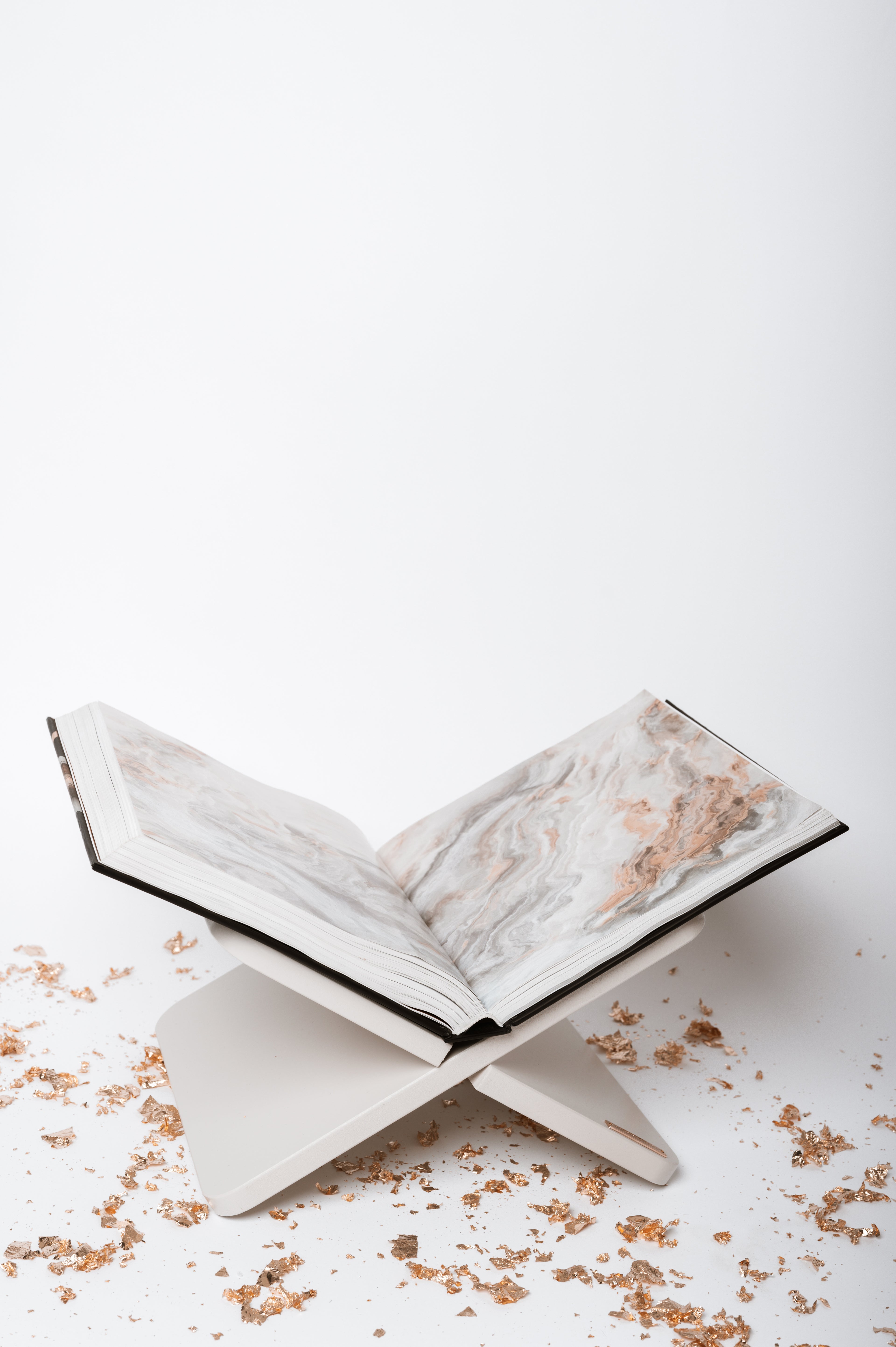 Moodboard Book Stand